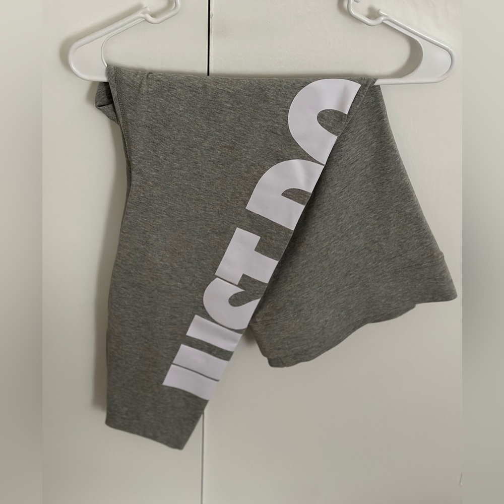 Nike leggings